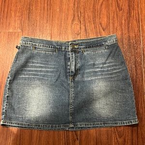 Joyce Leslie size 11 Jean skirt